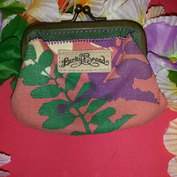 Lucky Brand Handbags - Lucky Brand kiss coin purse